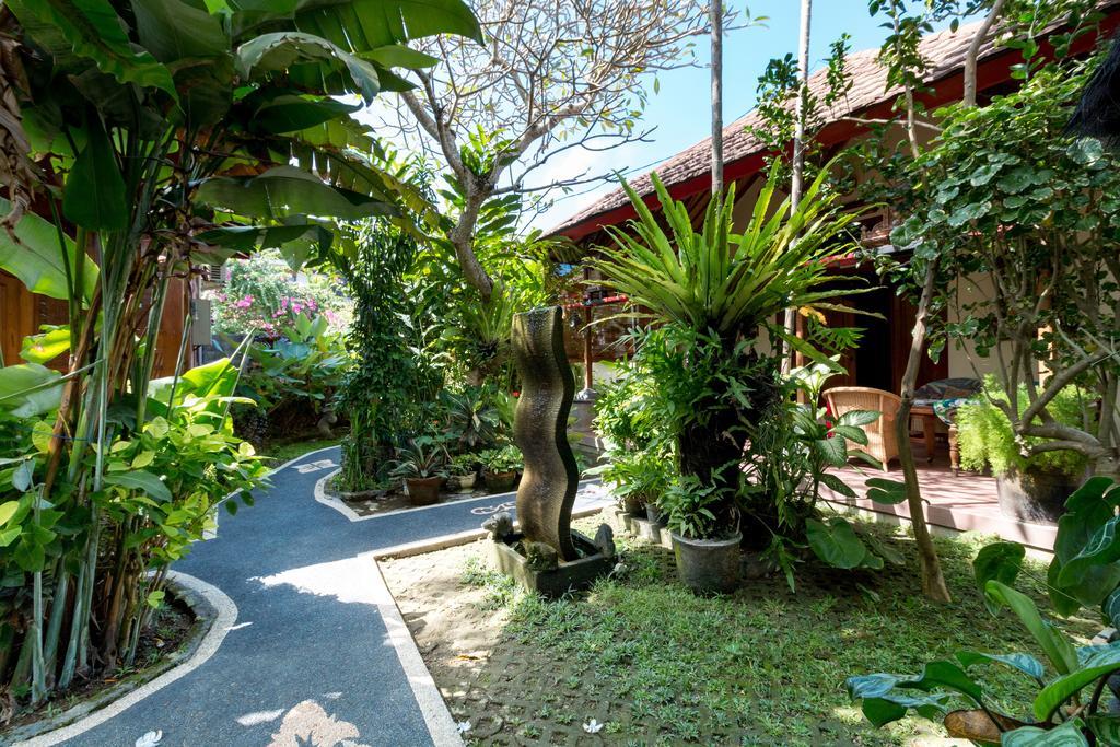 ホテルBaruna Sanur エクステリア 写真