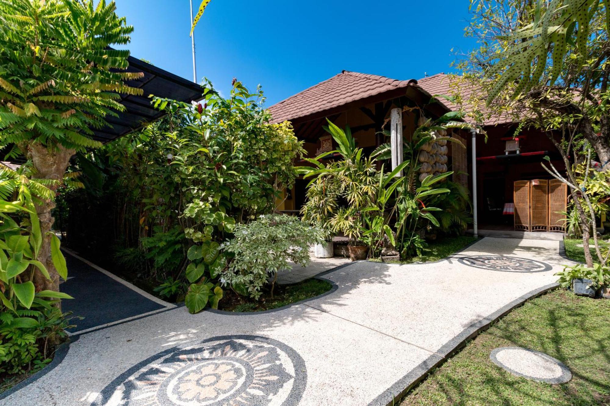 ホテルBaruna Sanur エクステリア 写真